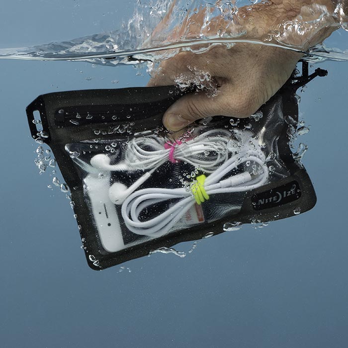 Чехол водонепроницаемый Nite Ize карман RunOff Waterproof Pocket