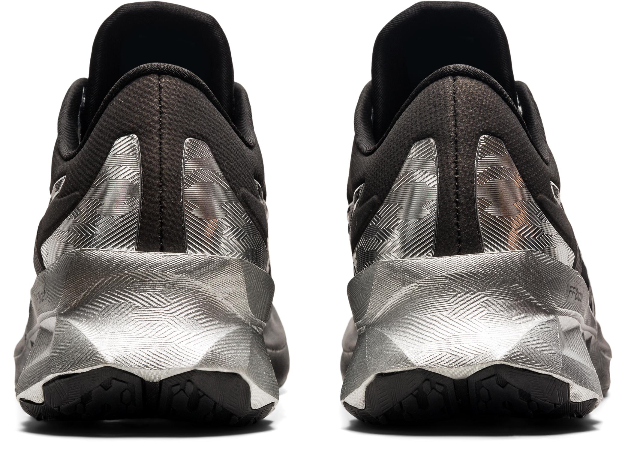 Беговые кроссовки Asics Novablast Platinum Black/Pure Silver - купить в  КАНТе