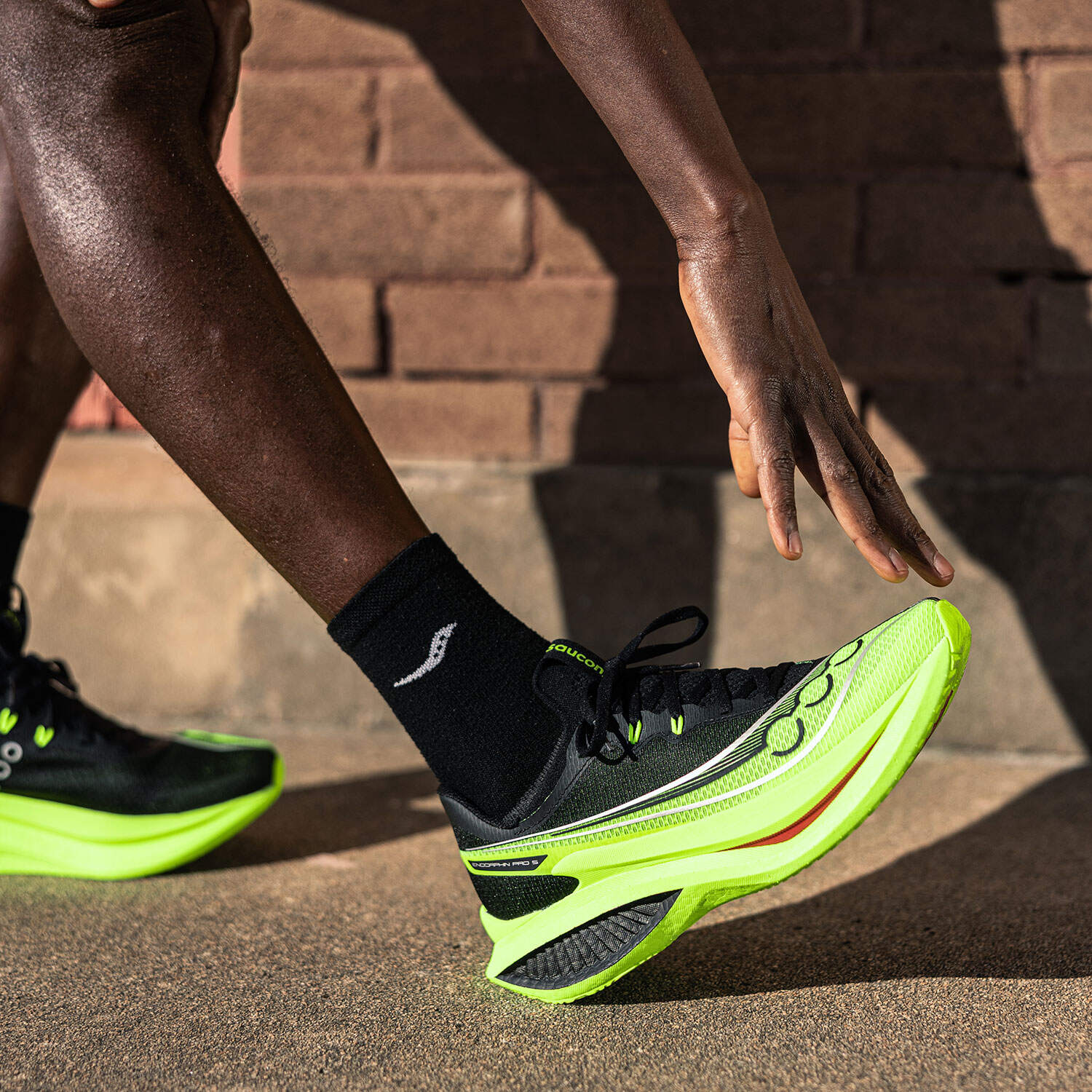 Кроссовки мужские Saucony Endorphin Pro 5 Citron/Black