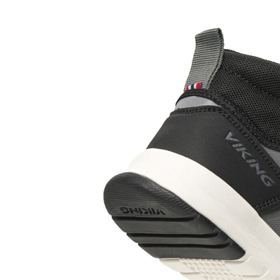 Ботинки VIKING Aerial Mid WP 1V Black/Grey