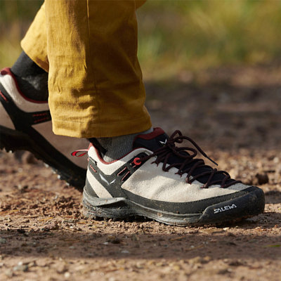 Ботинки Salewa Wildfire Leather Gtx W Oatmeal/Black