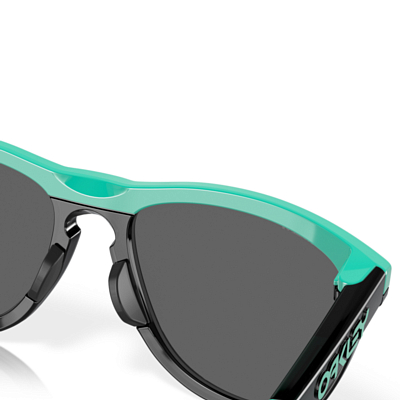 Очки солнцезащитные Oakley Frogskins Range Celeste/Prizm Black