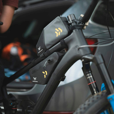 Сумка на раму Apidura Backcountry Top Tube 1L