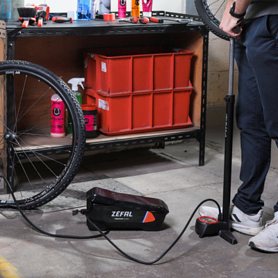 Бустер Zefal Tubeless Tank Black