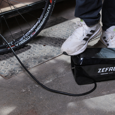Бустер Zefal Tubeless Tank Black