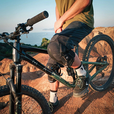 Защита коленей Amplifi Havok2.0 Knee Stealth Black