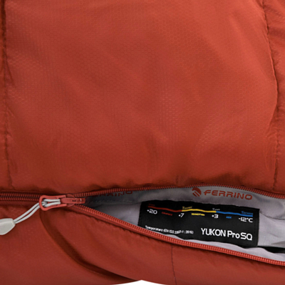 Спальник Ferrino Yukon Pro Sq Red